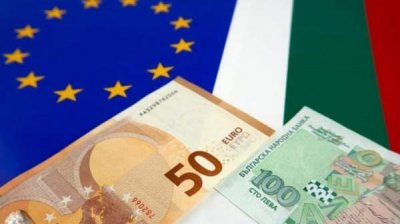 Почти половина болгар настроена скептически к вводу евро
