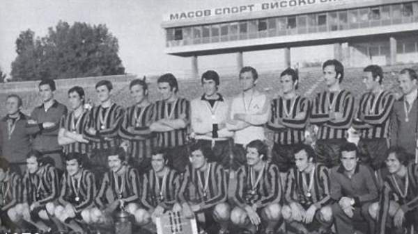 Самые популярные футбольные клубы в Болгарии: „Локомотив” (София)