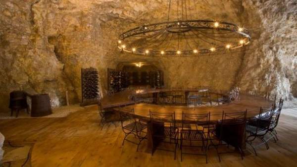 Музей вина у города Плевен рассказывает древнюю историю виноделия в Болгарии