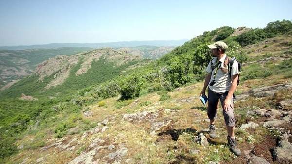 Британские любители пешеходного туризма ищут незабываемые ощущения в болгарских горах