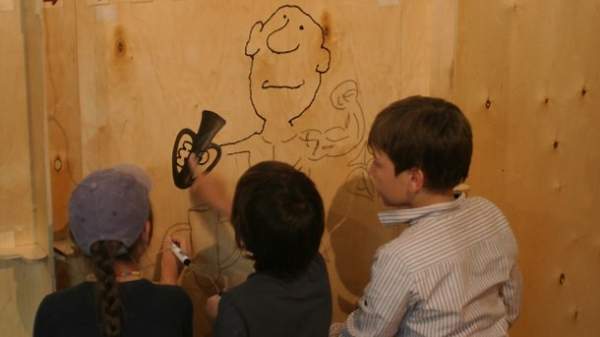 Дети становятся „археологами на один день” в выставке Национального исторического музея