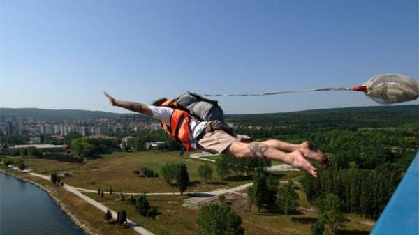 Адреналин в крови – экстремальные воздушные виды спорта в Болгарии
