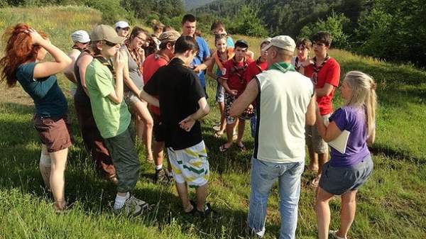 Скауты из Болгарии и Франции развернули лагерь в горах Родопы