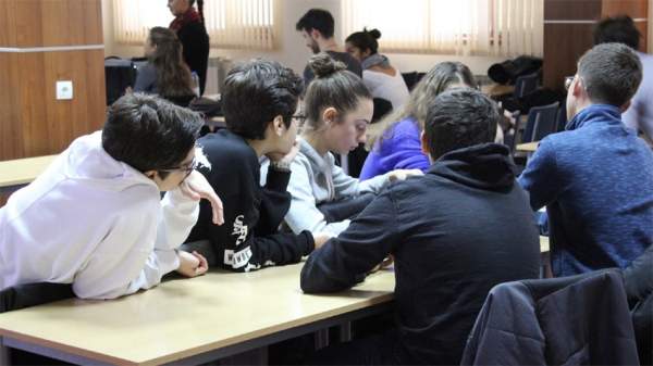 «Дебаты о будущем» - состязание-игра, помогающая молодым людям развить уверенность
