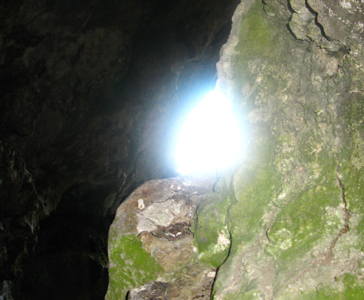 Загадки пещер-«утроб»