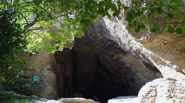Загадки пещер-«утроб»