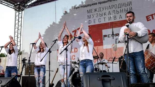 Пловдивский ансамбль «Жарава» с успехом выступил на фестивале «Петроджаз-2018» в Санкт-Петербурге
