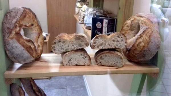 Ароматный хлеб из болгарской полбы и живого кваса