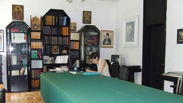 Коллекция рукописей центра славяно-византийских исследований имени проф. Ивана Дуйчева делает Софийский университет уникальным