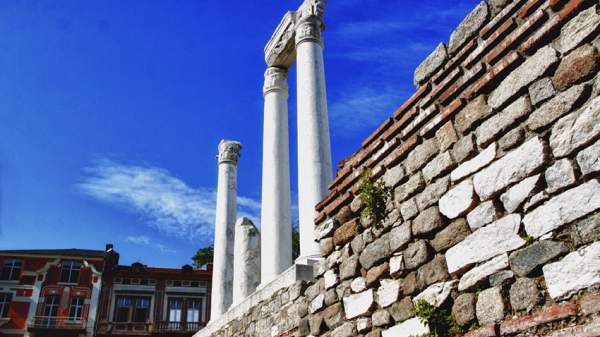 Античный форум в городе Пловдив рассказывает истории о жизни в Римской империи