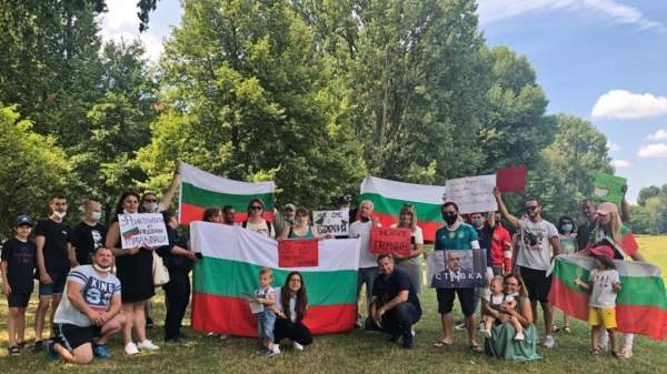Все больше болгар, проживающих за рубежом, хотят сменить модель управления государством
