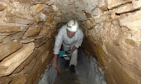 Ученые пытаются разгадать тайны подземного скального города на Святой Горе