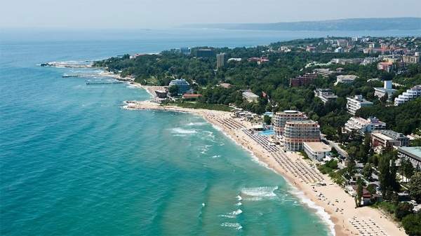 День святых Константина и Елены – праздник и первого морского курорта в Болгарии