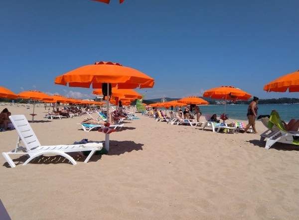 Пляжи Болгарии в ожидании отдыхающих