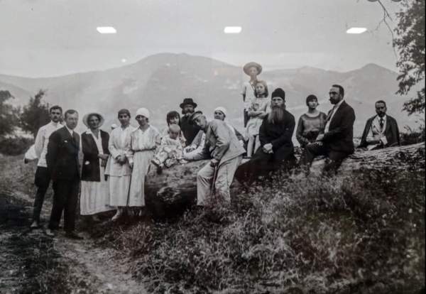 Жизнь села Шипка на фотографиях Антипа Обуштарова столетней давности