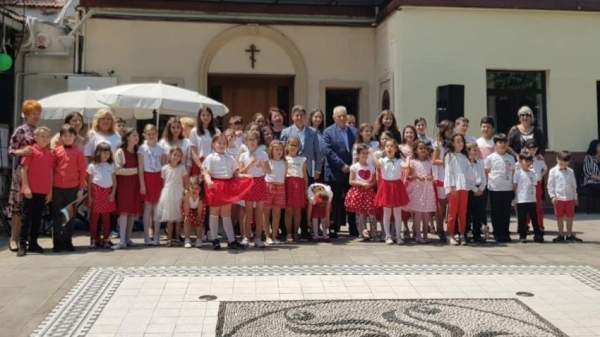 49 болгарских детей обучаются на родном языке в воскресной школе в Стамбуле