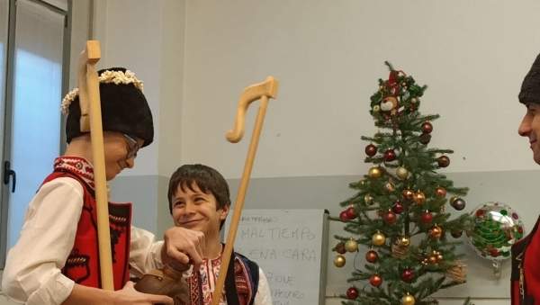 Болгарская школа в Милане встретила Деда Коледу и смотрит с оптимизмом на Новый год