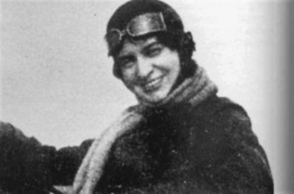 Известно ли иностранцам, что первой женщиной, участвовавшей в боевом полете, была болгарка?