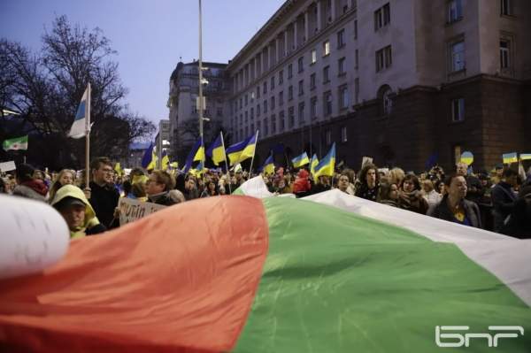 Мирное шествие в Софии в поддержку Украины