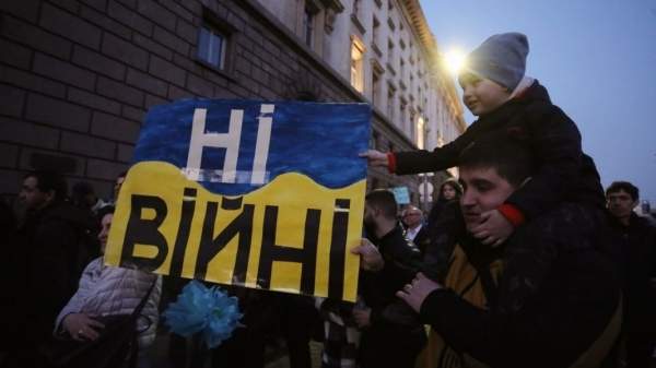 Почему «Мы не нейтральны»? Граждане призывают к более сильному сопротивлению российской агрессии в Украине