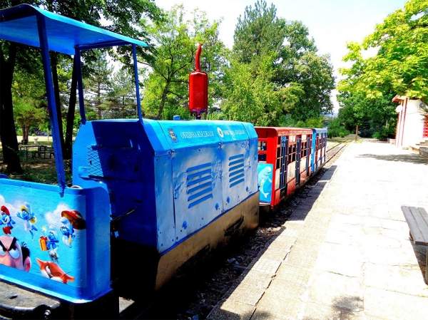 Детский ретропоезд в Кырджали остается любимым аттракционом в городе