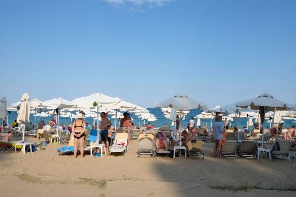 Промо-пакеты и бабье лето привлекают туристов на черноморское побережье и осенью