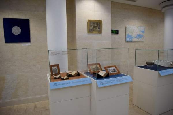 Выставка "Память" показывает реликвии армянских беженцев в Болгарии