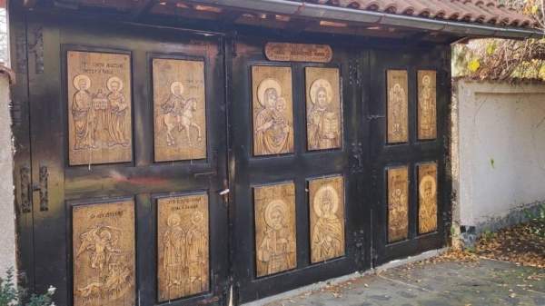 Икона св. Мины в Обрадовском монастыре помогает всем верующим