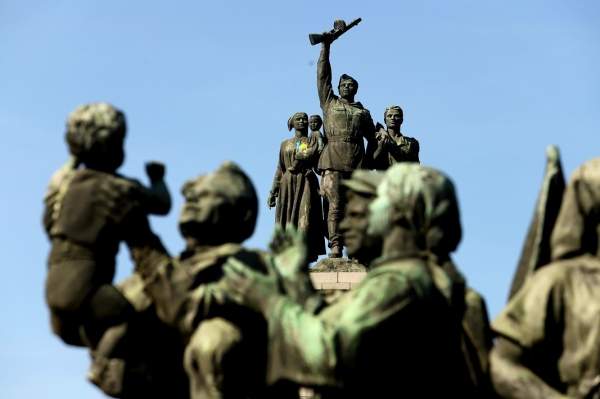 Памятник Советской армии в Софии – предвыборный ход или попытка переписать историю?