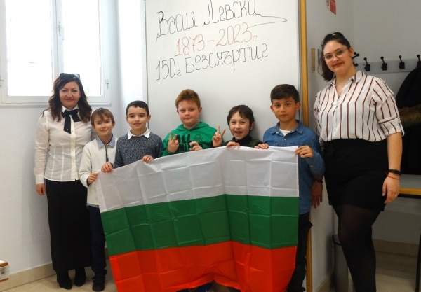 Школа им. Васила Левского в Сарагосе уже 14 лет хранит память о Болгарии и ее героях