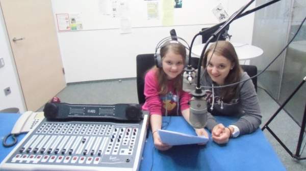 Воскресная школа "Орфей" и болгарская радиопрограмма сплачивают болгар в Линце