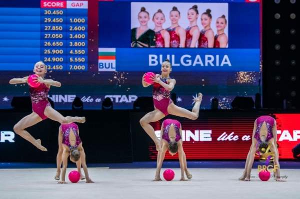Болгарки завоевали золотые и серебряную медали на юниорском чемпионате мира по художественной гимнастике