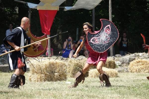 Фестиваль показывает быт древнего римского города Марцианополь - ныне Девня