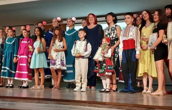 Мир в произведениях детей из болгарских общин за рубежом