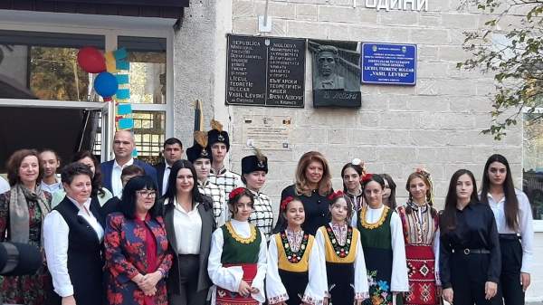 Болгарские дети в Кишиневе сами выбрали назвать свою школу именем Васила Левского