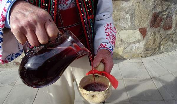 Трифон Зарезан - Праздник вина как часть болгарской культуры и обрядности