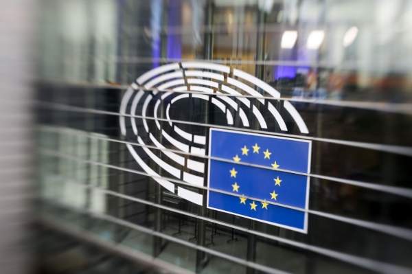 Европейский парламент сказал окончательное "да" Пакту о миграции и предоставлении убежища