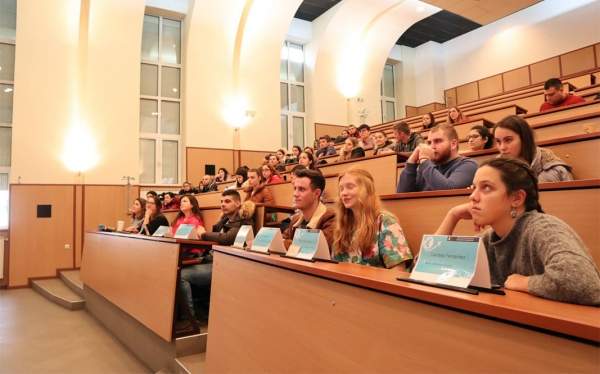 Обучение на мировом уровне для франкофонов в Техническом и Химико-технологическом и металлургическом университетах в Софии