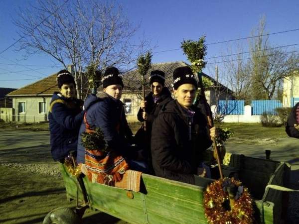 В обряде "Поле, поле" переплетаются христианские и языческие верования бессарабских болгар