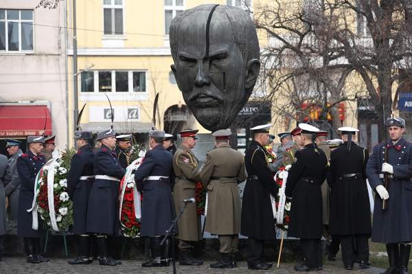 В Болгарии отмечают 171-летие со дня рождения революционера и государственного деятеля Стефана Стамболова