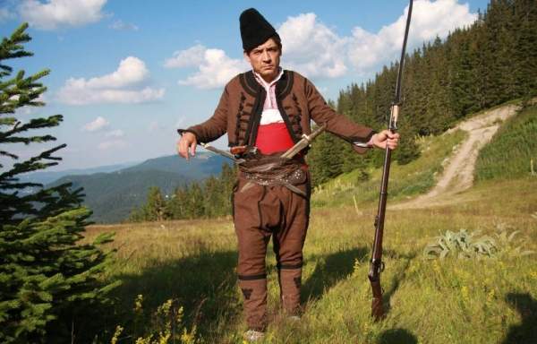 Дирижер и композитор Георги Андреев - о Георгиевом дне, традициях, музыке и Змеях