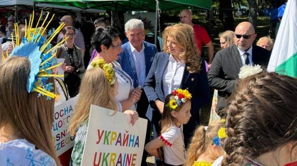 В селе Минерални-Бани проходит этнофестиваль "Дети Балкан"