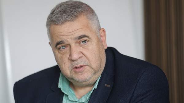 Доц. Спас Ташев: Любая "македонская идентичность" включает также болгар