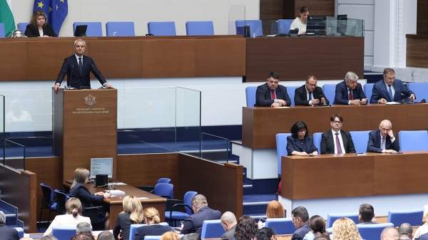 Доц. Буруджиева: Вотумы недоверия не остановят вступление Болгарии в еврозону, но бюджет может