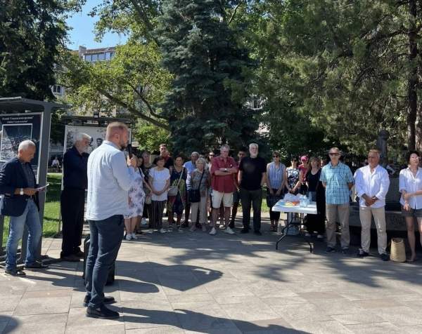 Васил Радев завещал нам "3 секунды вечного аванса"