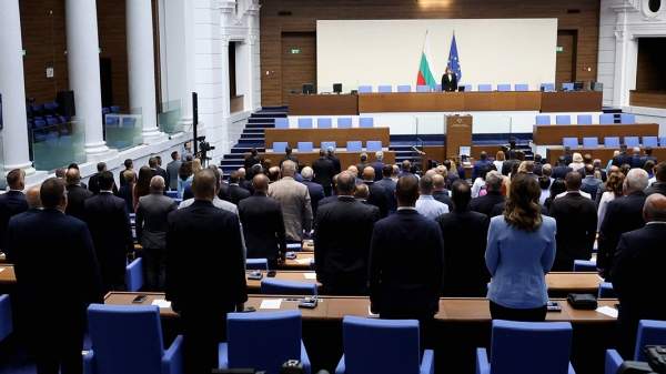 Депутаты Народного собрания собрались на первое после каникул заседание осенней сессии