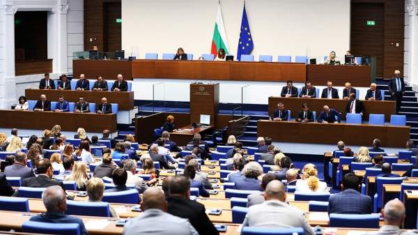 Пятая попытка отправить в отставку правительство Росена Желязкова провалилась