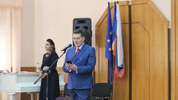 Вице-президент Йотова вручила Гран-при Конкурса эссе для молодежи из Украины и Молдовы