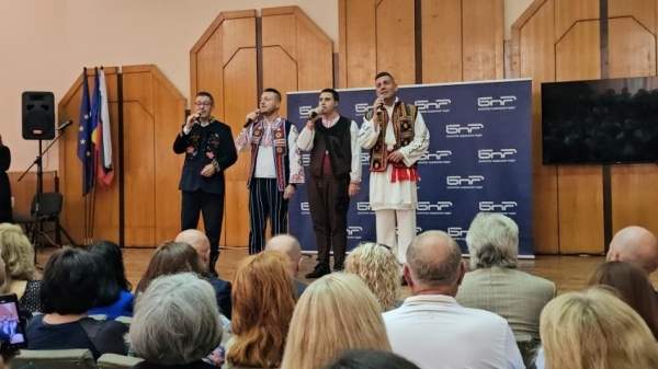 Вице-президент Йотова вручила Гран-при Конкурса эссе для молодежи из Украины и Молдовы