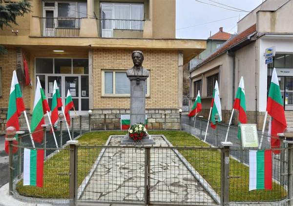 27 лет КИЦ "Босилеград" оказывает содействие болгарам в Западных окраинах